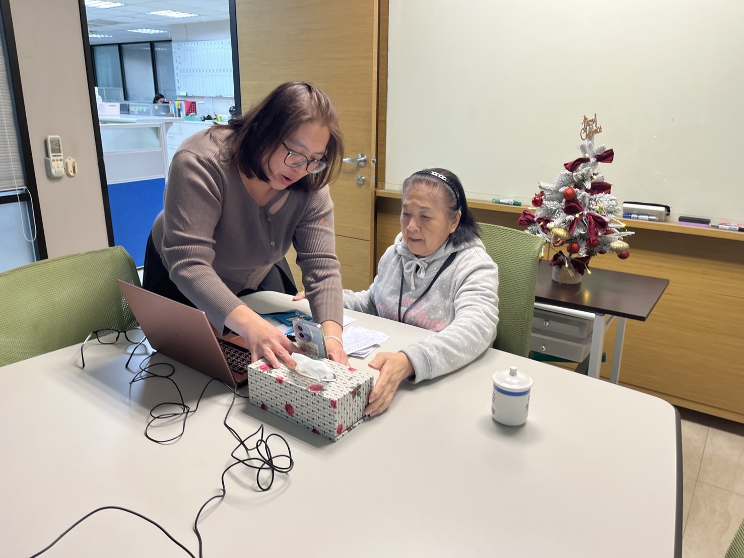 女傭線上中文課程